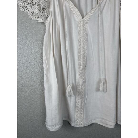 Old Navy Women’s Relaxed Tie Neck Crochet Lace Sleeve Blouse Peasant XS White - Picture 2 of 8